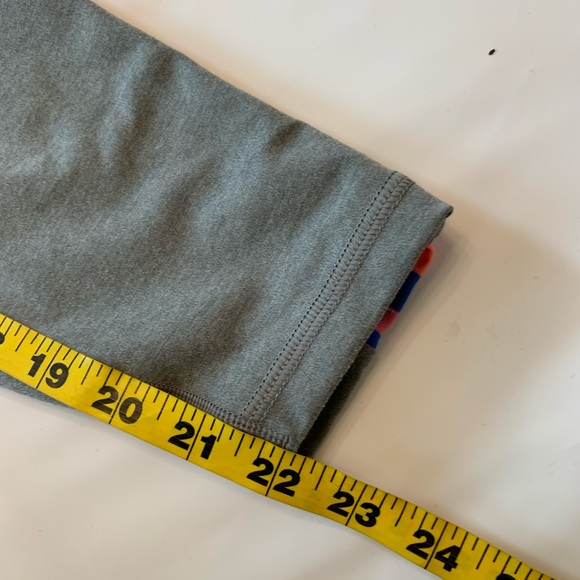 GapFit High Rise Blackout Side-Stripe 7/8 Leggings - Picture 4 of 6